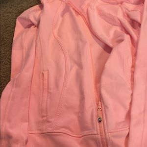 Brand new pink lululemon jacket. Will take 55 through ♈️